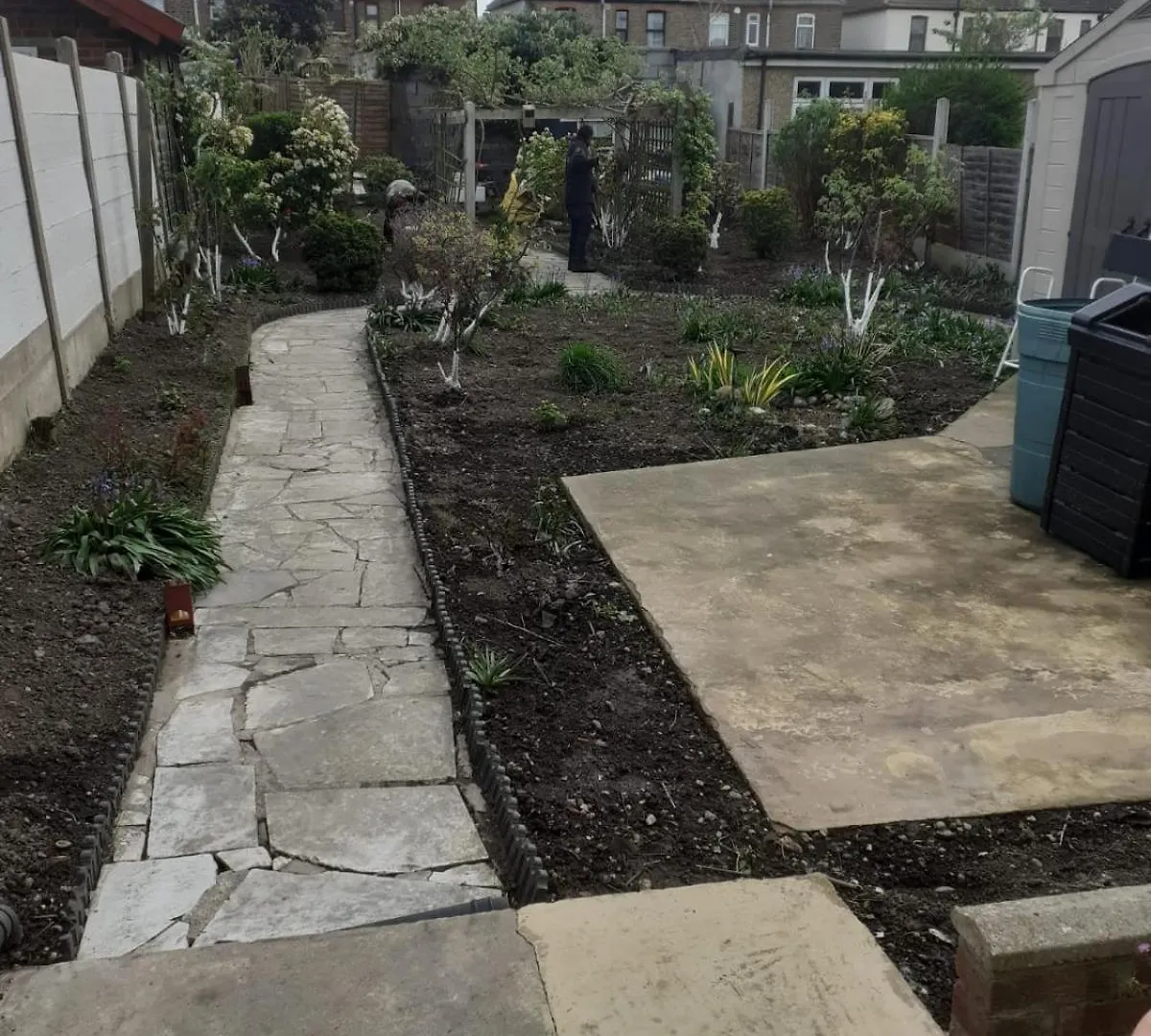 Homestay Single Room- Goodmays Train Station- London Ilford United Kingdom